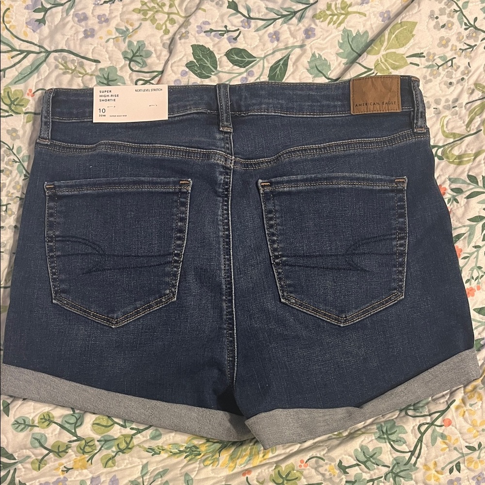 American Eagle Super High-Rise Shortie